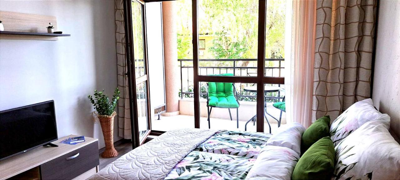 Patrick'S Apartments - Sorrento Sole Mare, Свети-Влас Экстерьер фото