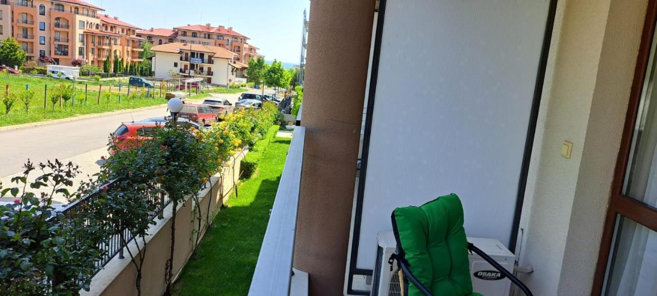 Patrick'S Apartments - Sorrento Sole Mare, Свети-Влас Экстерьер фото