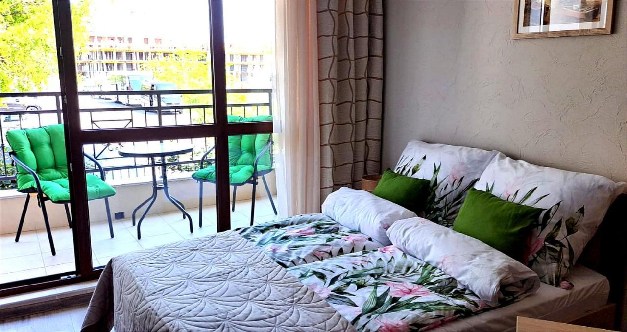 Patrick'S Apartments - Sorrento Sole Mare, Свети-Влас Экстерьер фото