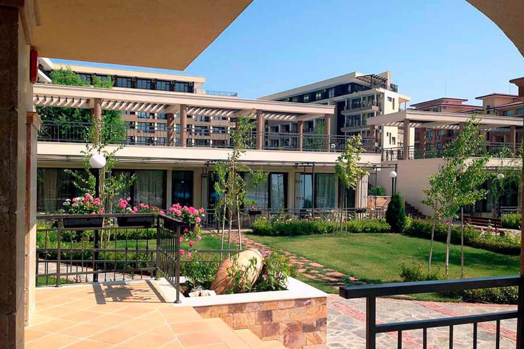 Patrick'S Apartments - Sorrento Sole Mare, Свети-Влас Экстерьер фото